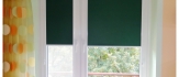 Zaciemniająca roleta okienna w kolorze zielonym 